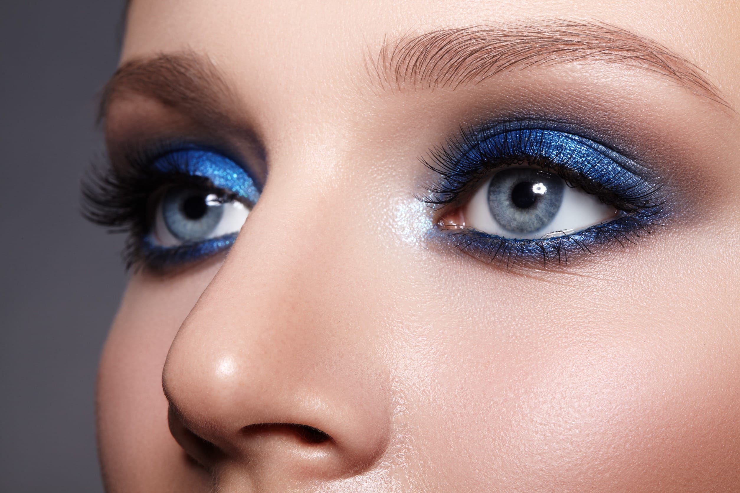 blue eyeshadow