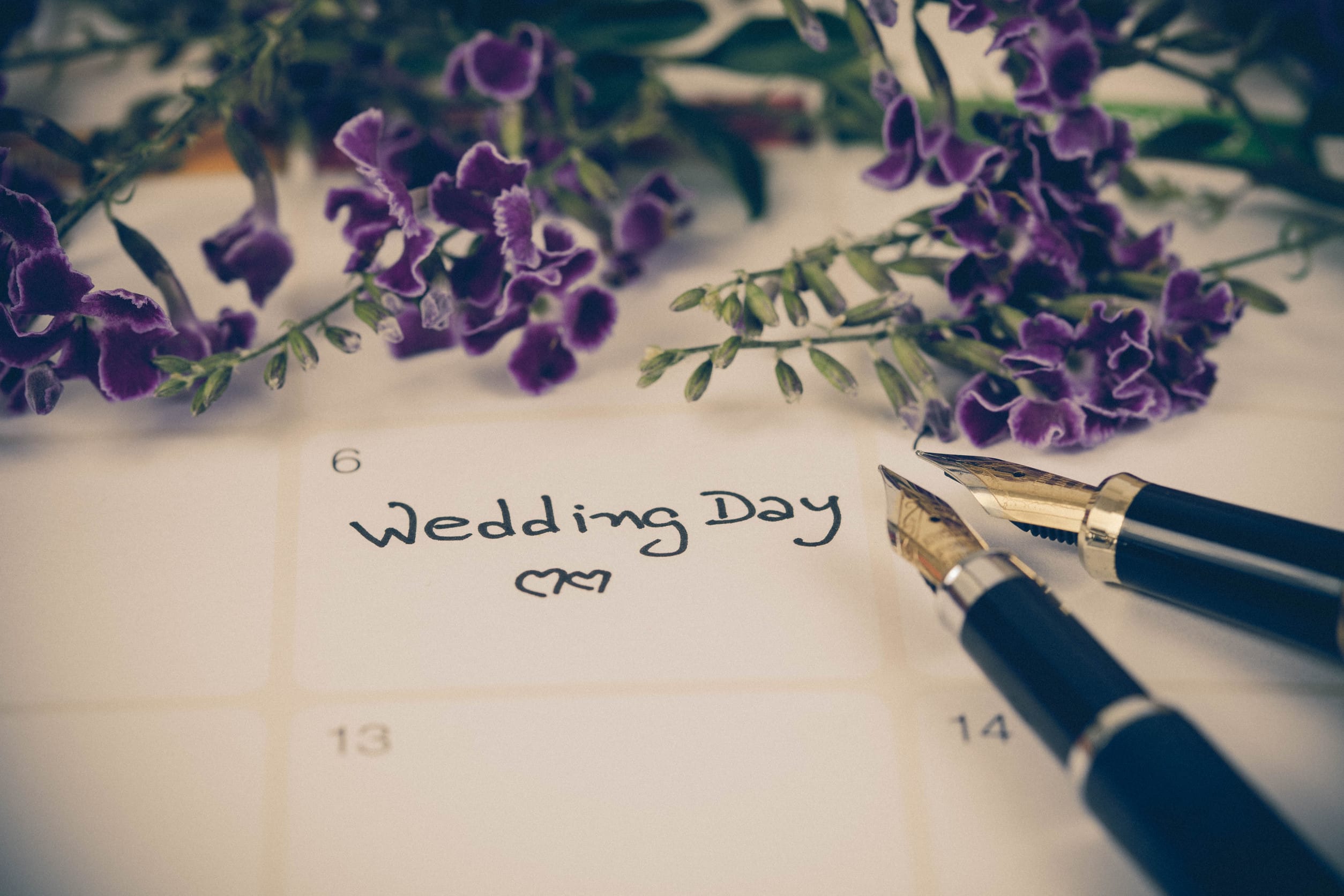 Reminder Wedding day in calendar planning and fountain