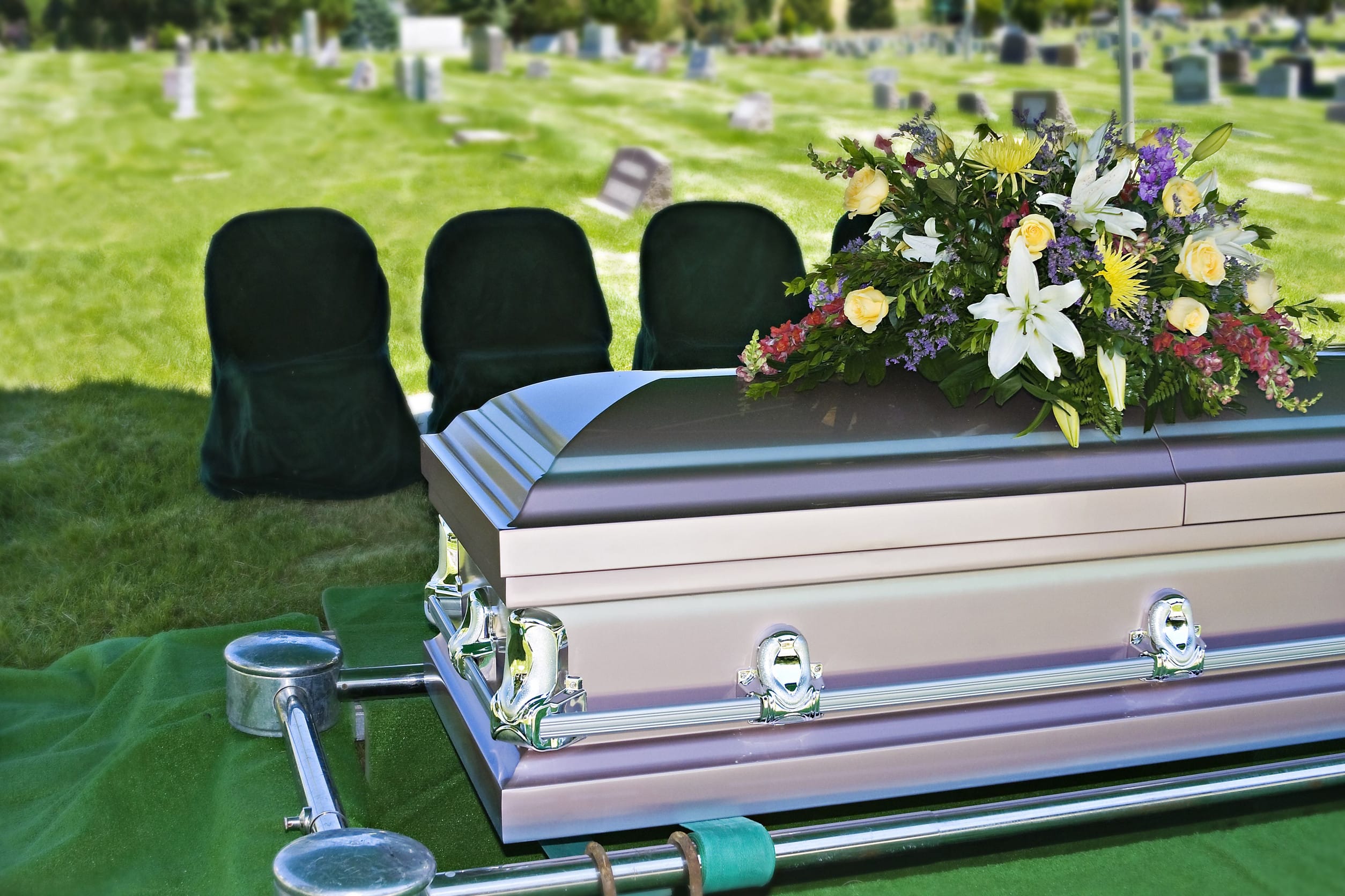 5 Premium Funeral Plans That Can Scam Families out of Thousands of Dollars