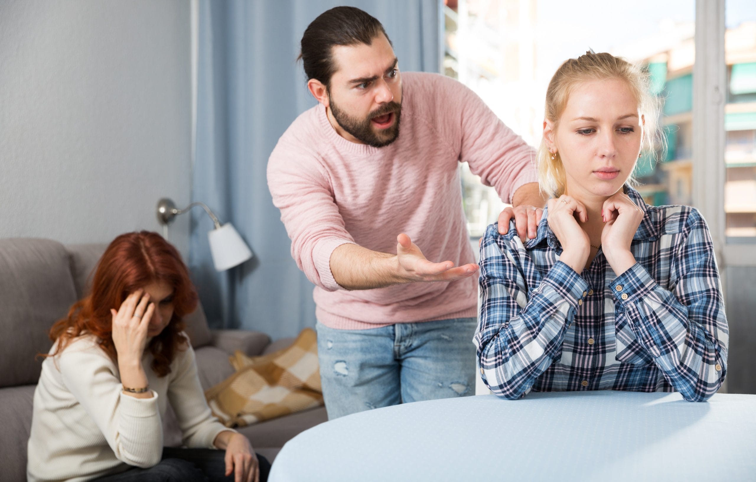 8 Hidden Dangers of Letting Family Borrow Your Credit Card