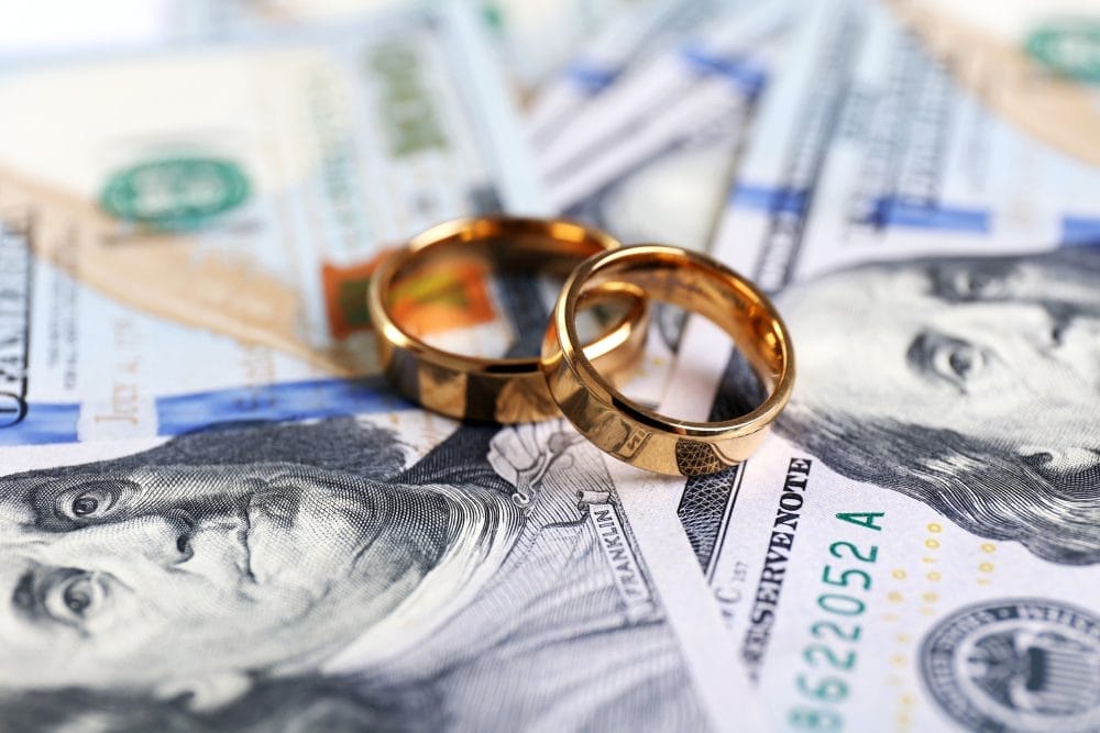 These 8 Wedding Expenses Look Harmless – Until You See the Final Bill