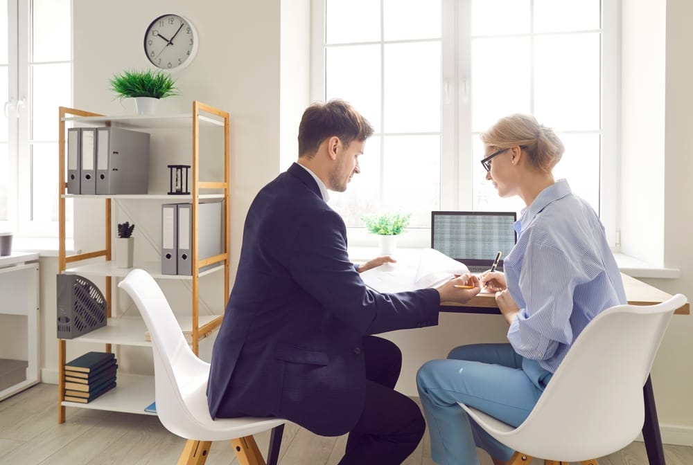 Here Are 6 Ways Your Financial Advisor Can Help With Your New Year's Resolutions