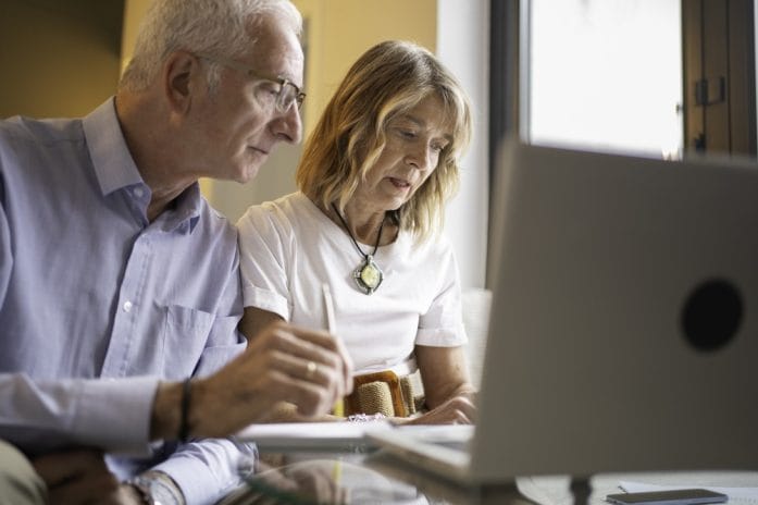 7 Warning Signs a Retiree’s Finances Are Starting to Spiral